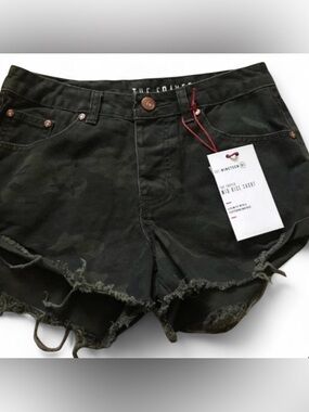 High-Rise Camo Frayed Hem Shorts - Black